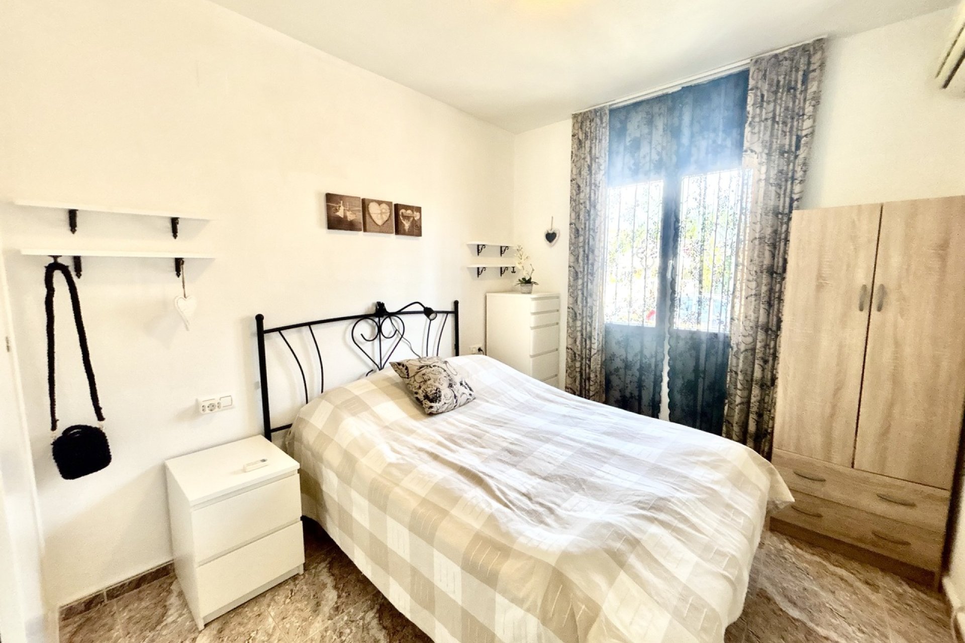 Reventa - Apartamento / piso -
Orihuela Costa - La Zenia