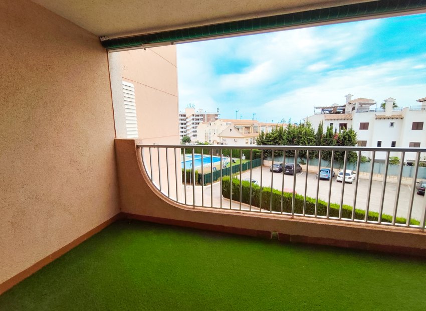 Reventa - Apartamento / piso -
Orihuela Costa - La Zenia
