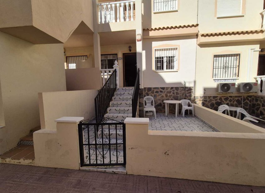 Reventa - Apartamento / piso -
Orihuela Costa - Playa Flamenca