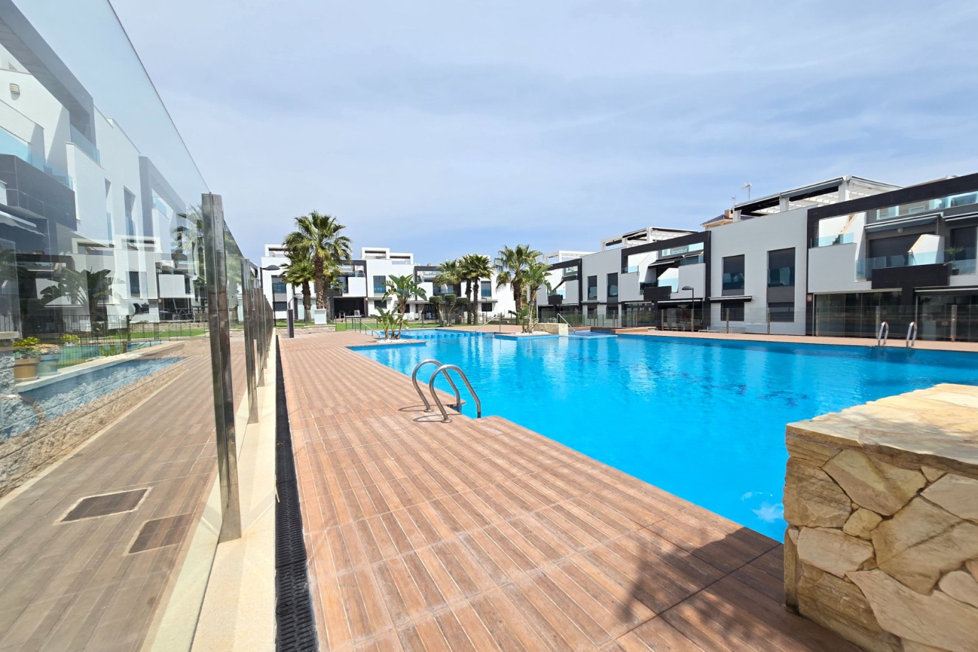 Reventa - Apartamento / piso -
Orihuela Costa * - Punta Prima *