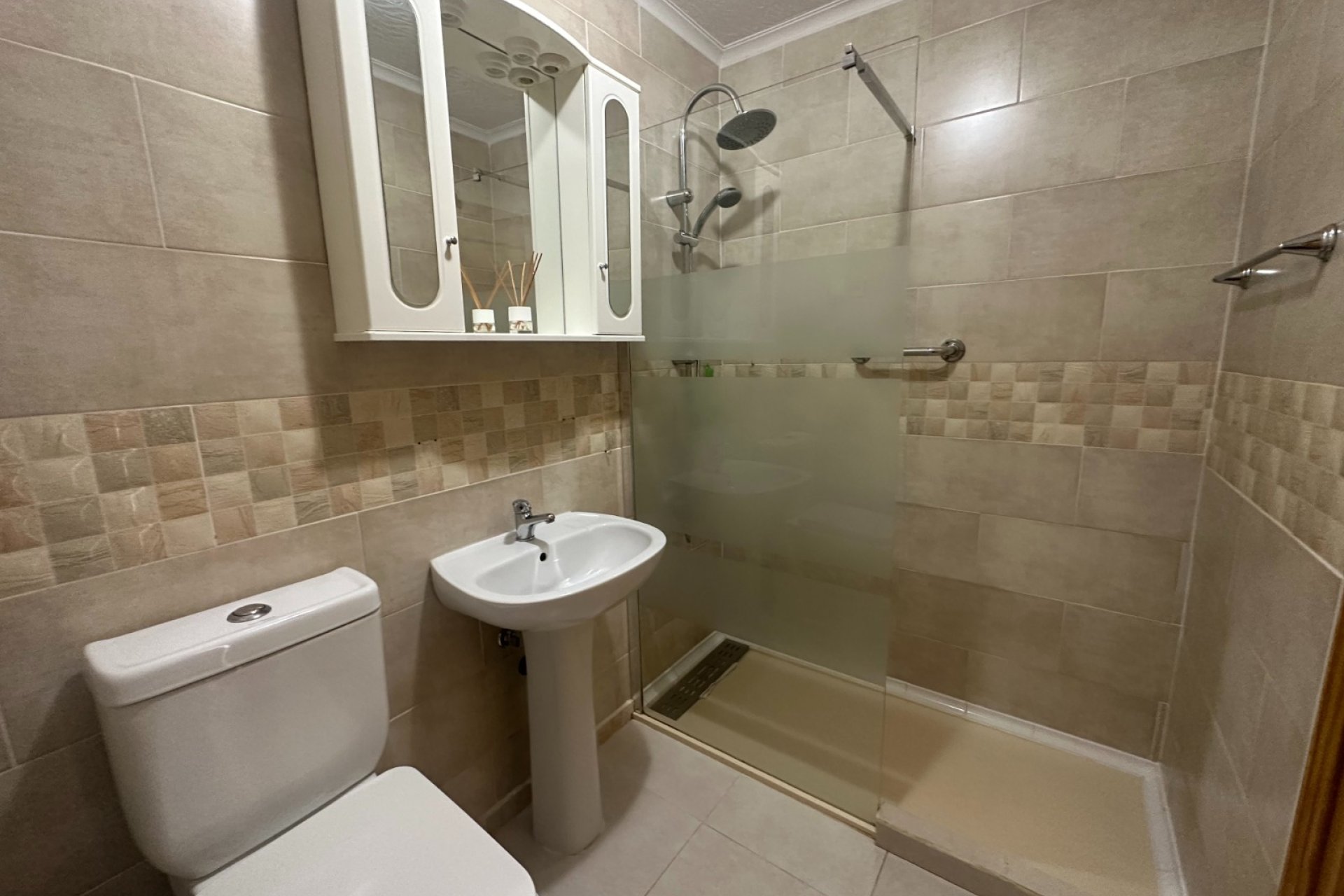 Reventa - Apartamento / piso -
Orihuela - Entre Naranjos Vistabella