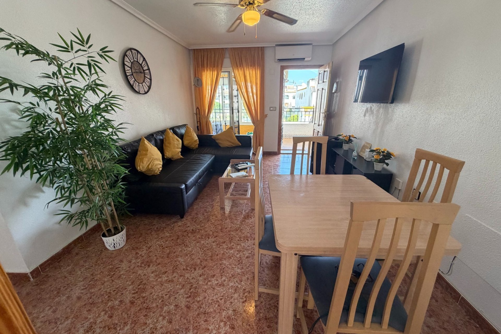 Reventa - Apartamento / piso -
Orihuela - Entre Naranjos Vistabella