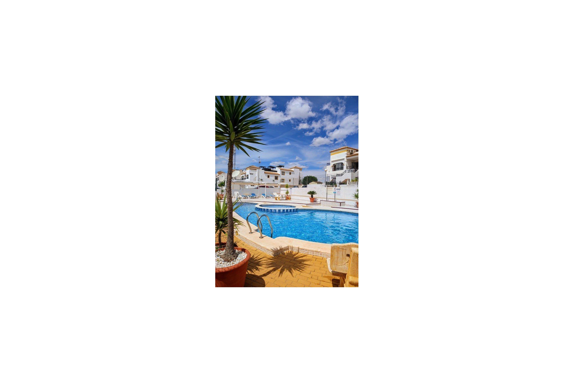Reventa - Apartamento / piso -
Orihuela - Entre Naranjos Vistabella