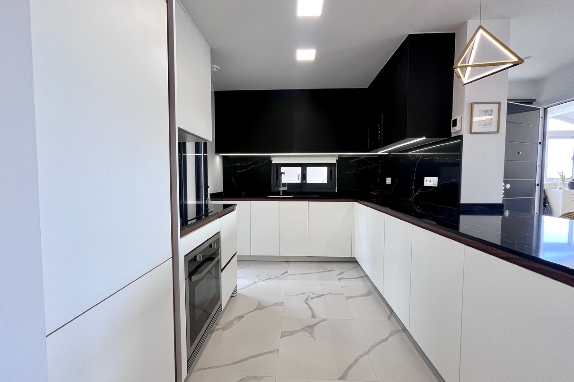 Reventa - Apartamento / piso -
San Miguel de Salinas