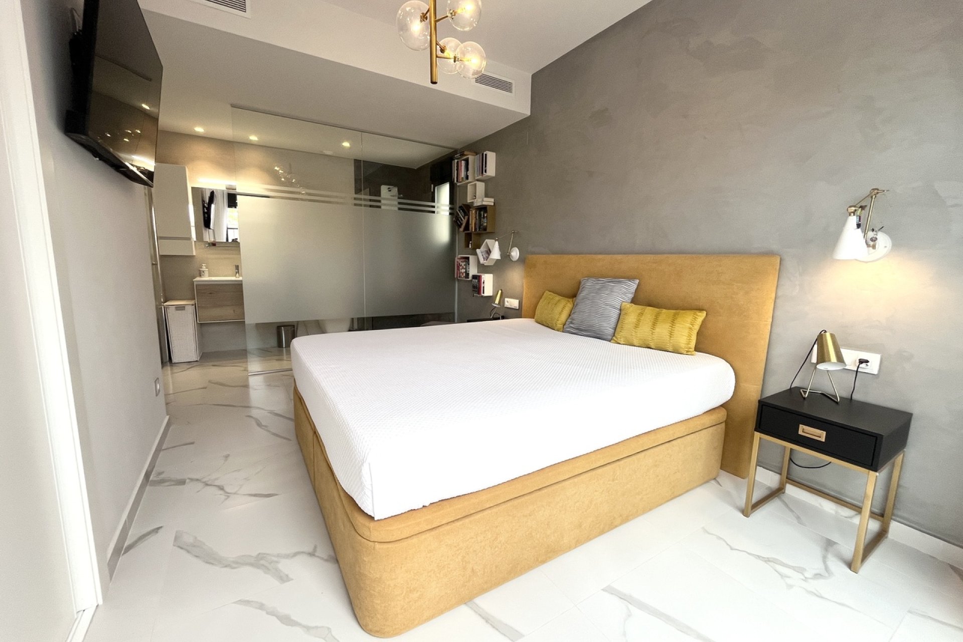Reventa - Apartamento / piso -
San Miguel de Salinas