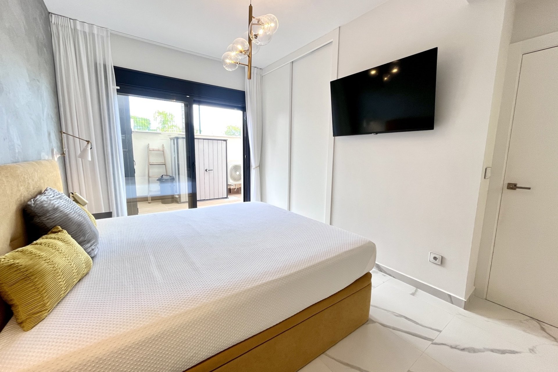 Reventa - Apartamento / piso -
San Miguel de Salinas