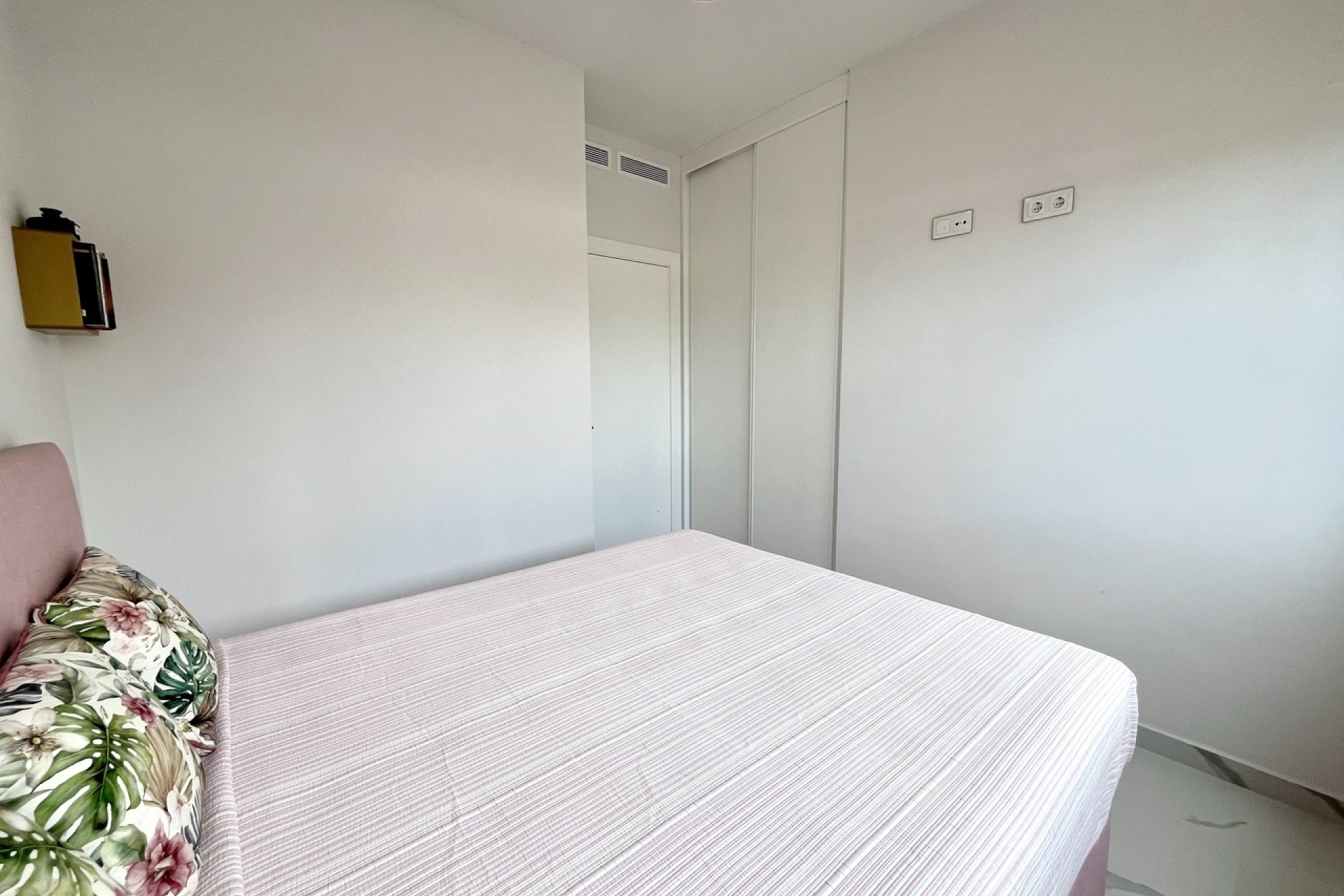 Reventa - Apartamento / piso -
San Miguel de Salinas