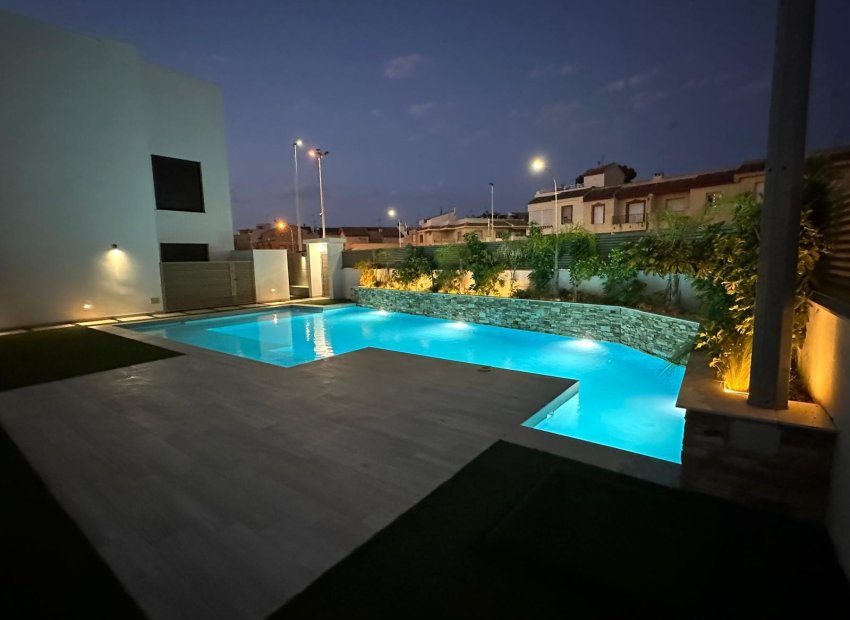 Reventa - Apartamento / piso -
San Pedro del Pinatar
