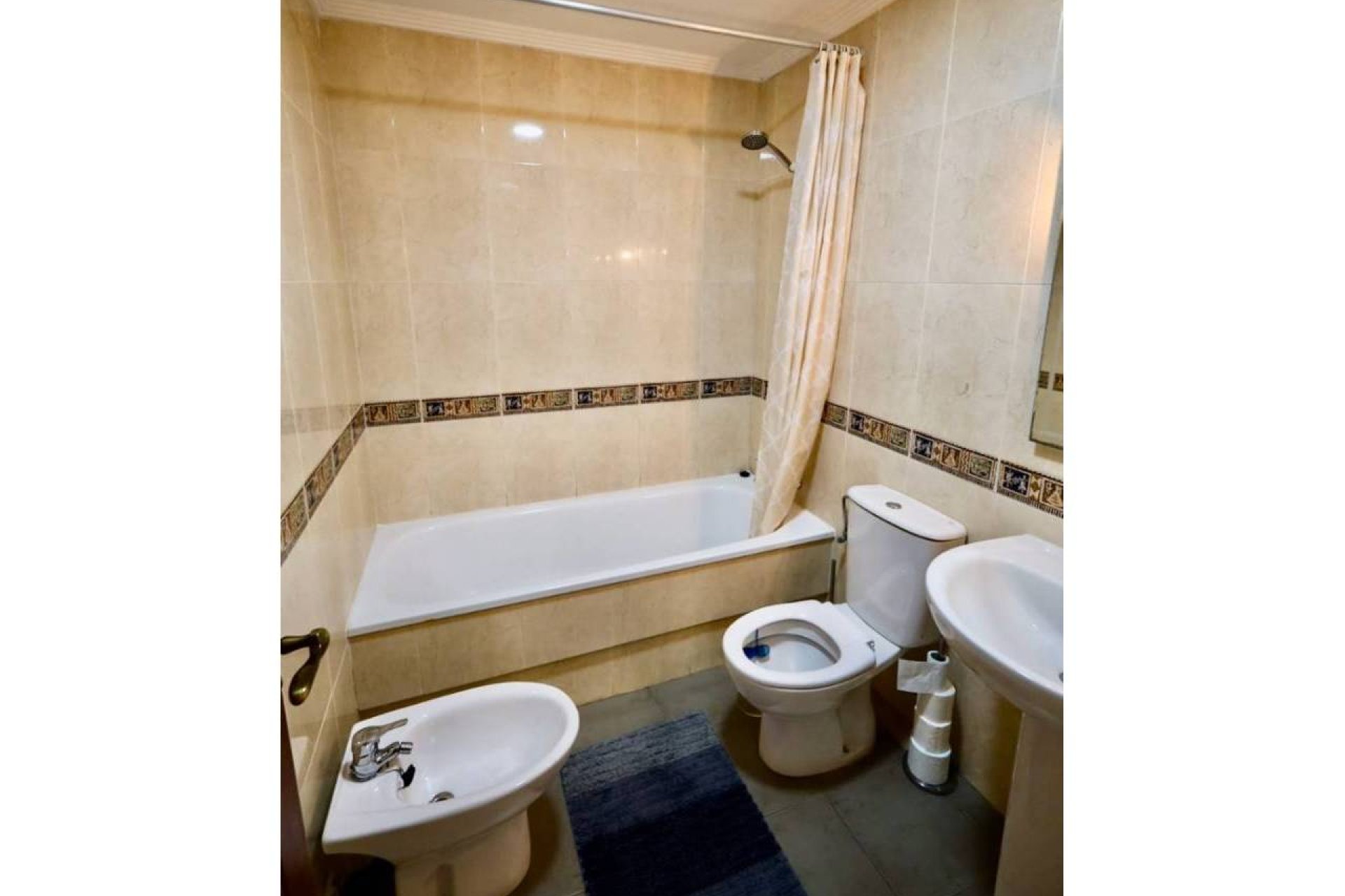 Reventa - Apartamento / piso -
Torrevieja - Aguas Nuevas