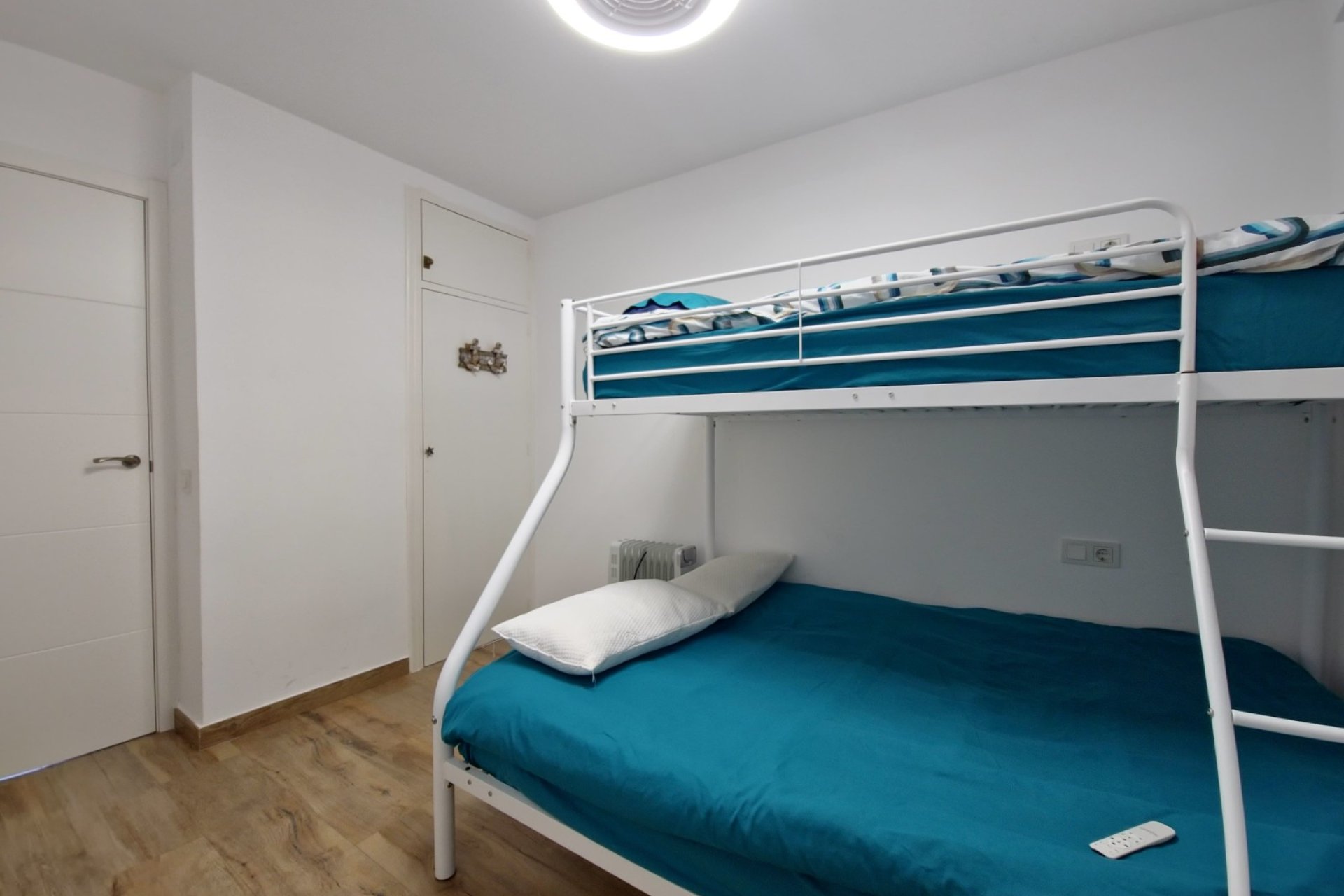 Reventa - Apartamento / piso -
Torrevieja - El Acequión - Los Náufragos