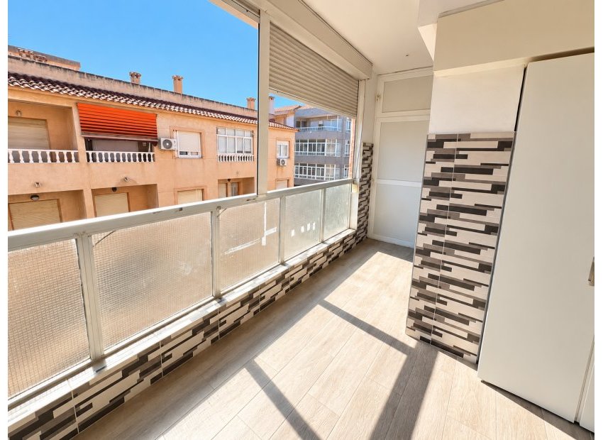 Reventa - Apartamento / piso -
Torrevieja - playa de los naufragos