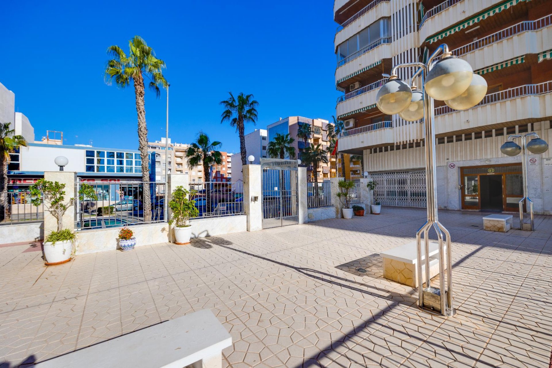 Reventa - Apartamento / piso -
Torrevieja - Playa del Acequión