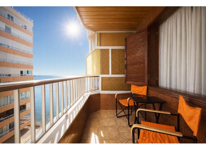 Reventa - Apartamento / piso -
Torrevieja - Playa del Acequión