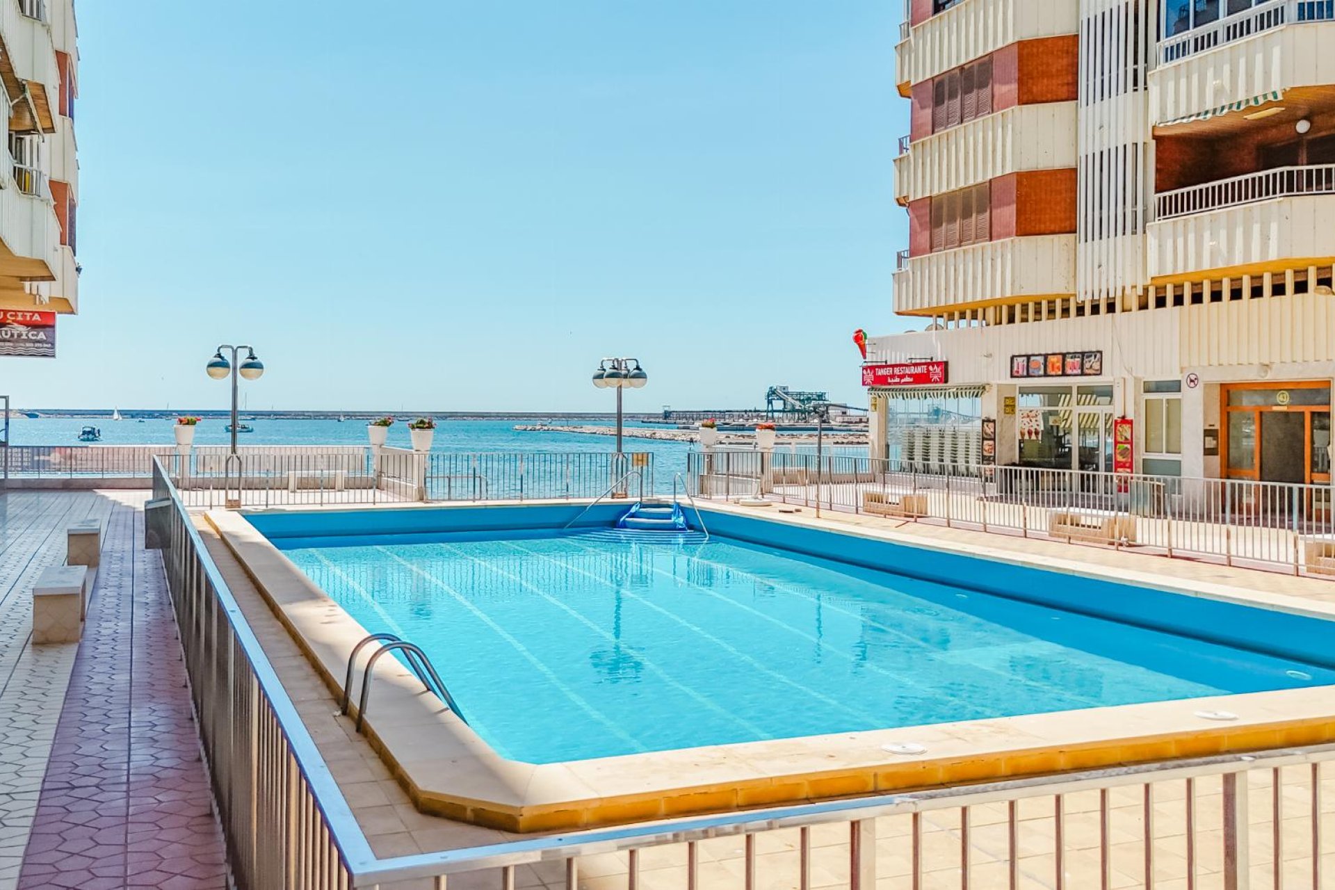 Reventa - Apartamento / piso -
Torrevieja - Playa del Acequión