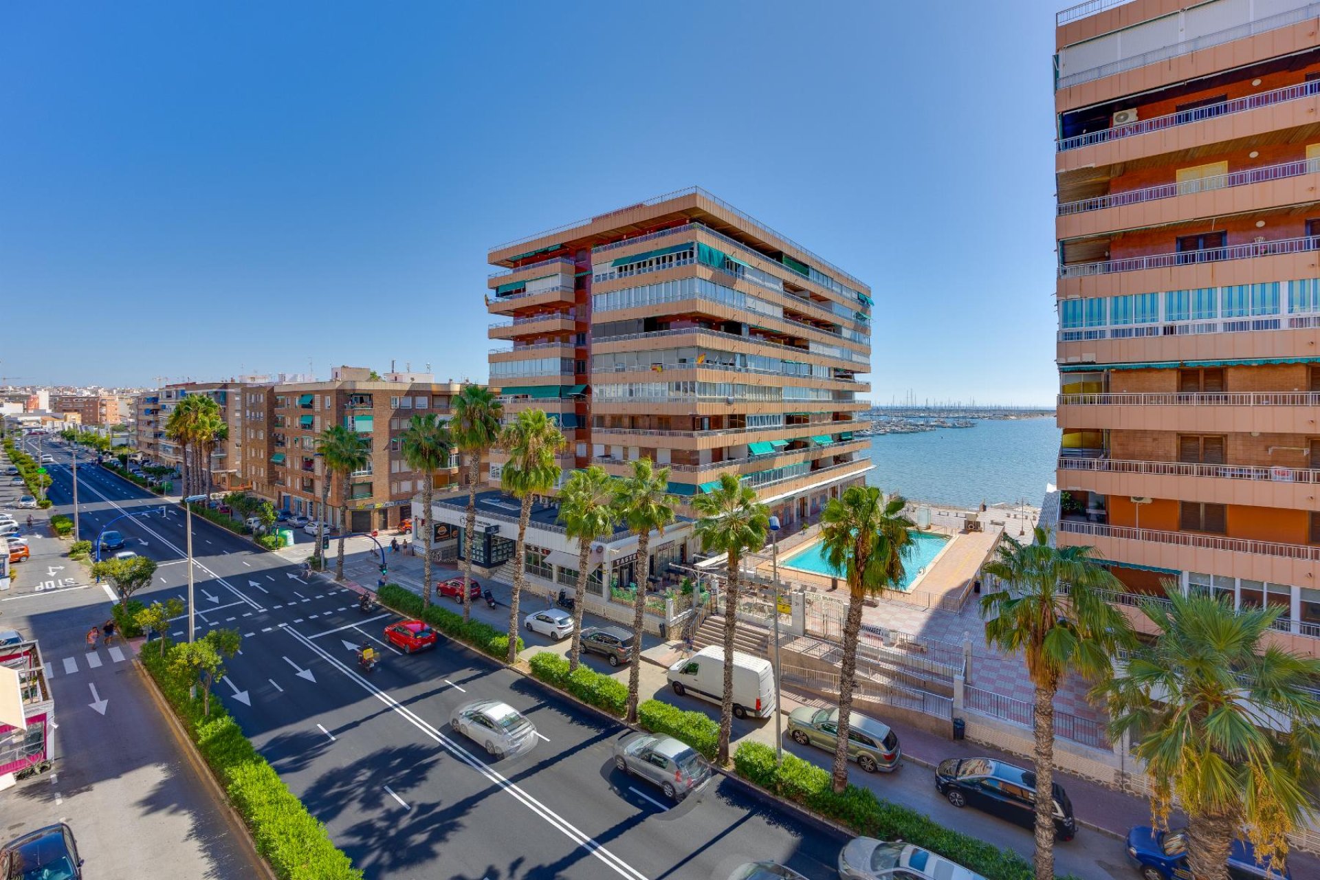 Reventa - Apartamento / piso -
Torrevieja - Playa del Acequión