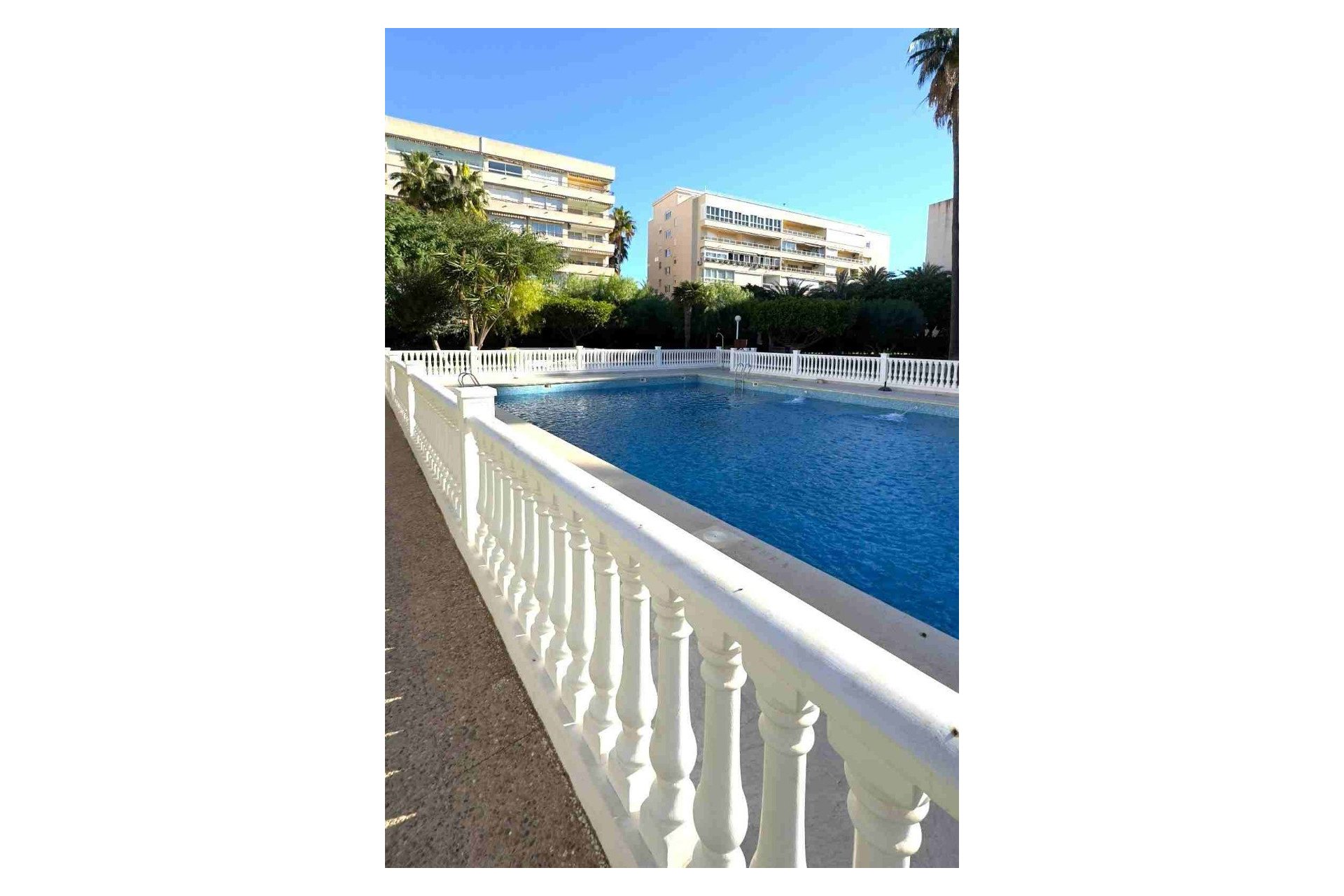 Reventa - Apartamento / piso -
Torrevieja - Playa Los Locos