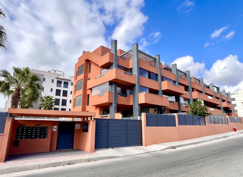 Reventa - Apartamento / piso -
Villamartín - Villamartin