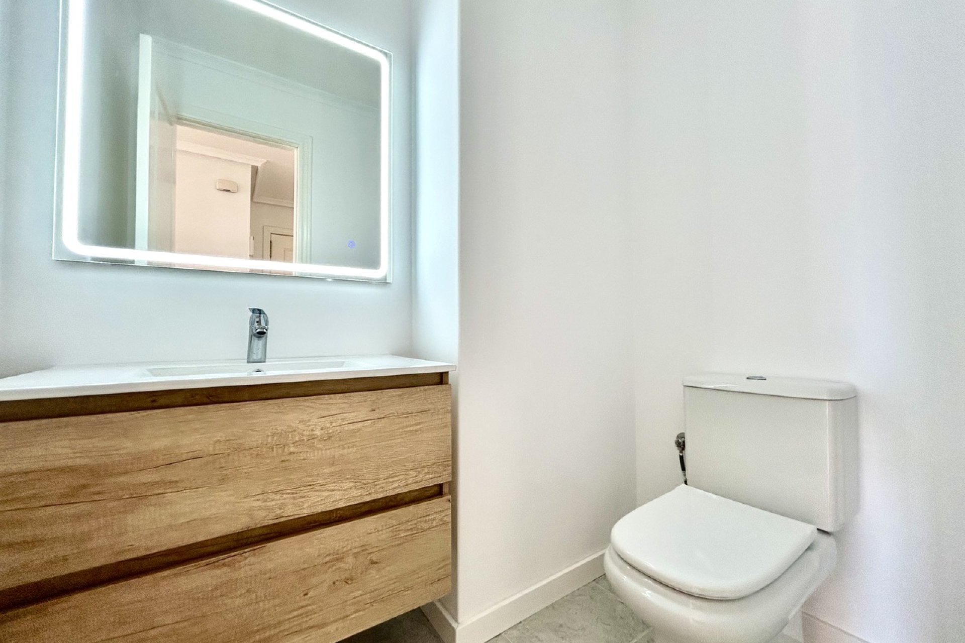 Reventa - Apartamento / piso -
Villamartín - Villamartin