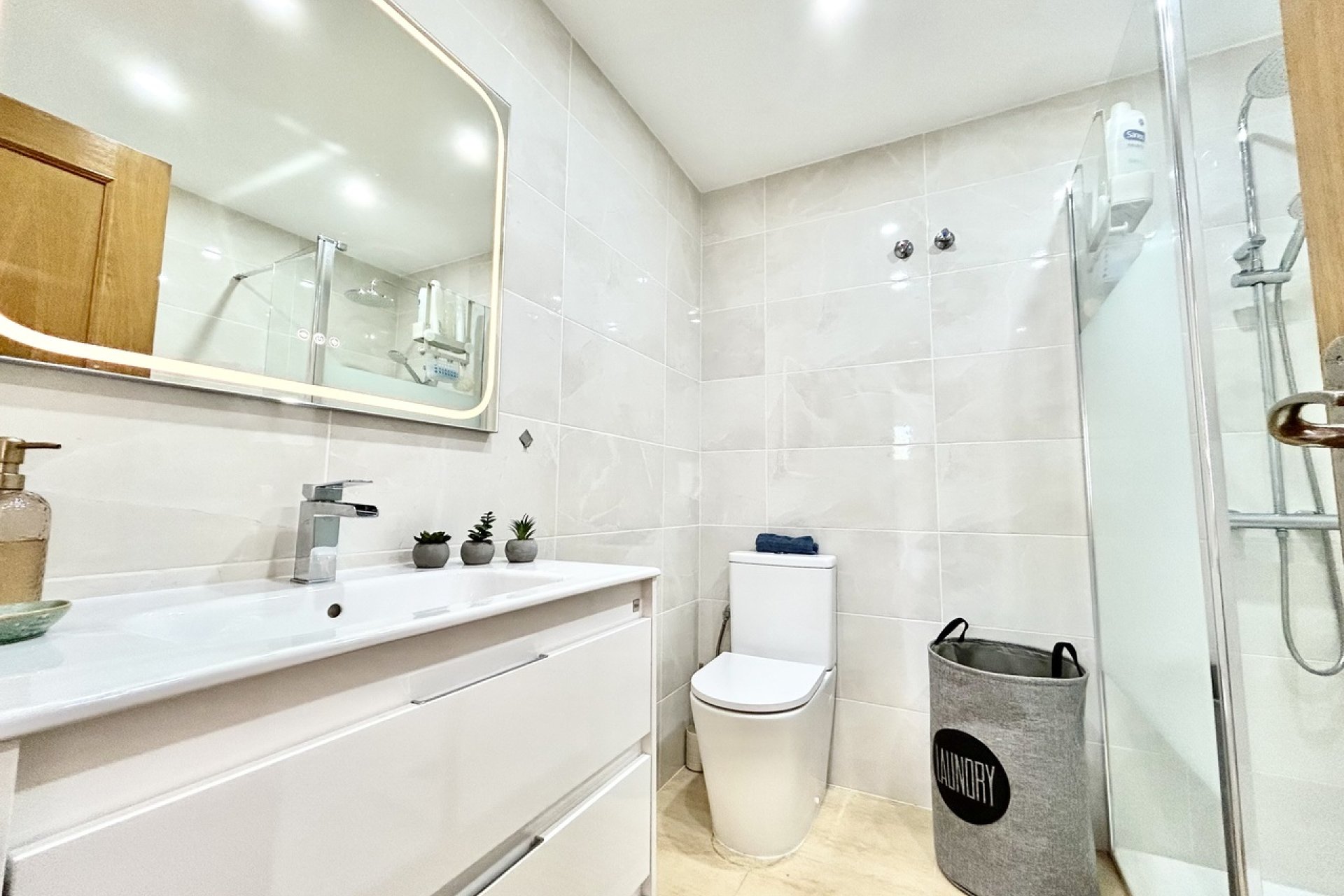 Reventa - Apartamento / piso -
Villamartín - Villamartin