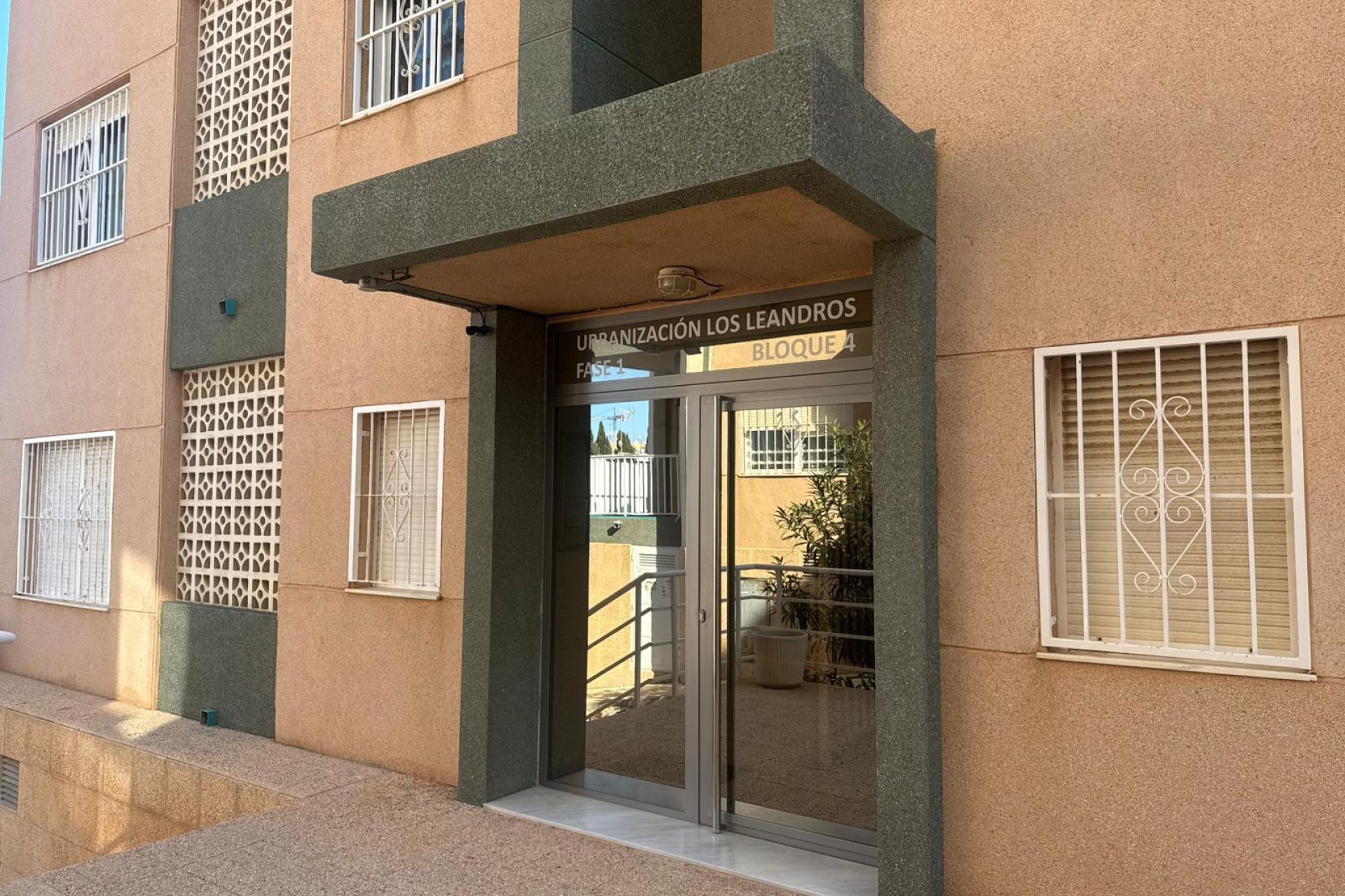 Reventa - Apartamento -
Torrevieja - La Mata