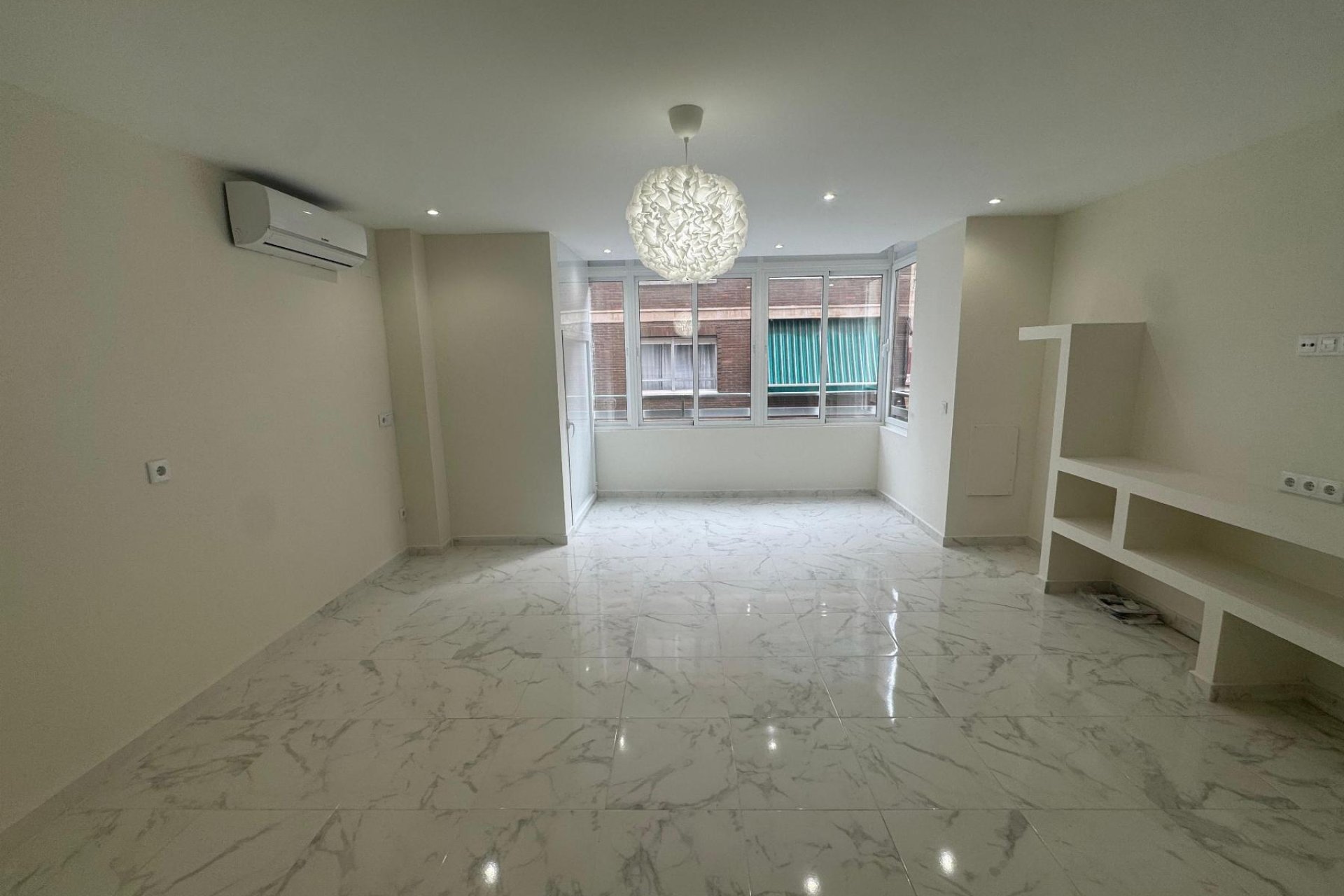 Reventa - Apartamento -
Torrevieja - Muelle Pesquero