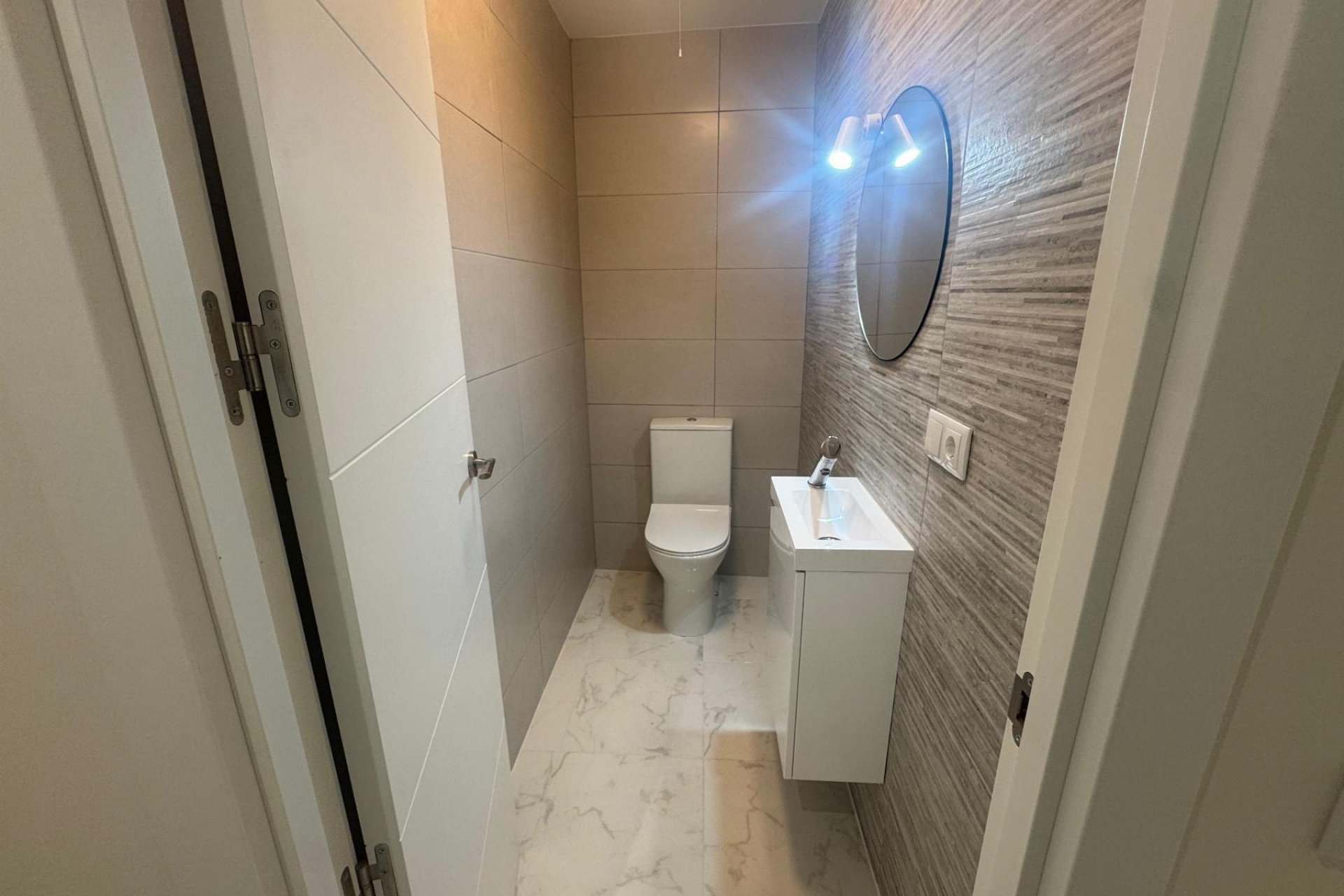 Reventa - Apartamento -
Torrevieja - Muelle Pesquero