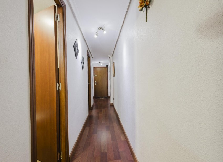 Reventa - Apartamento -
Torrevieja - Playa del Acequión