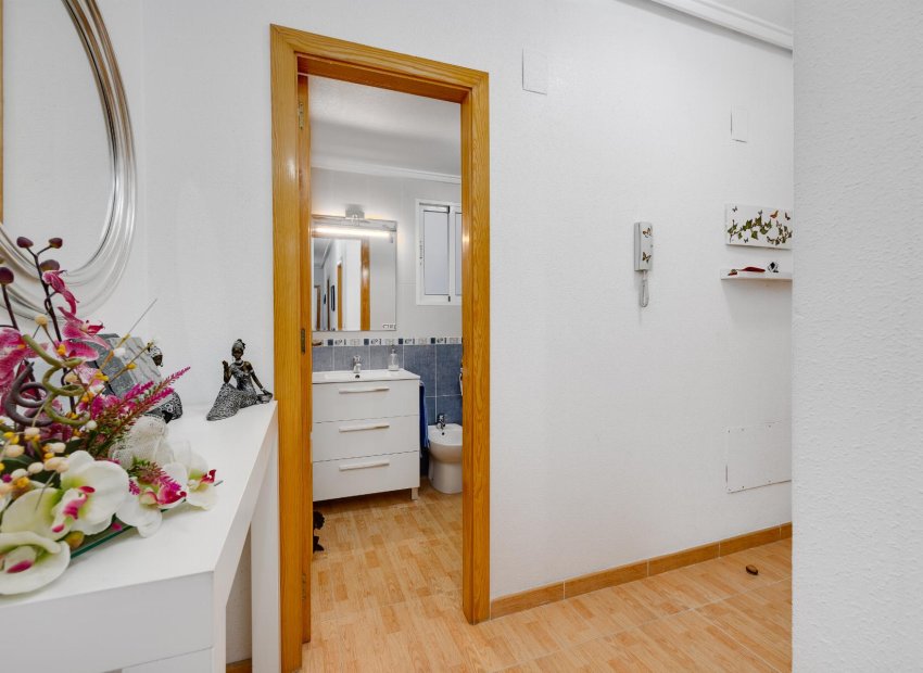 Reventa - Apartamento -
Torrevieja - Playa del Acequión
