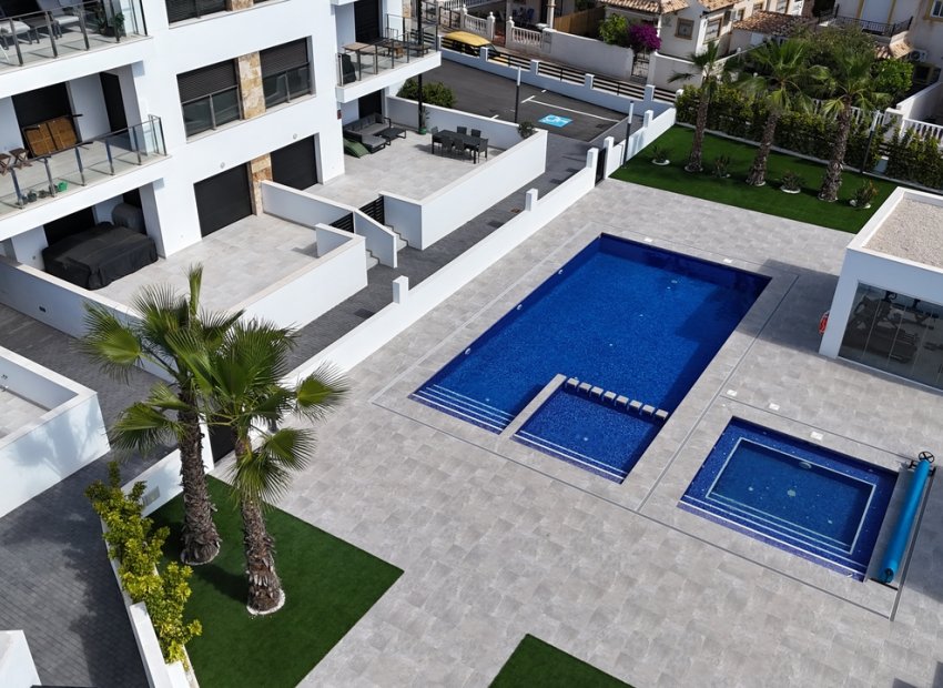 Reventa - Ático -
Orihuela Costa - La Zenia