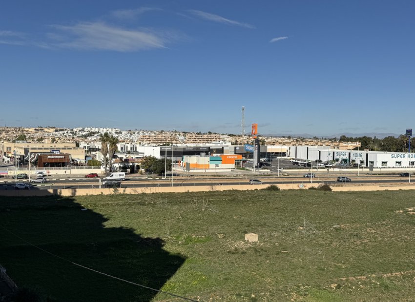 Reventa - Ático -
Torrevieja - Punta Prima