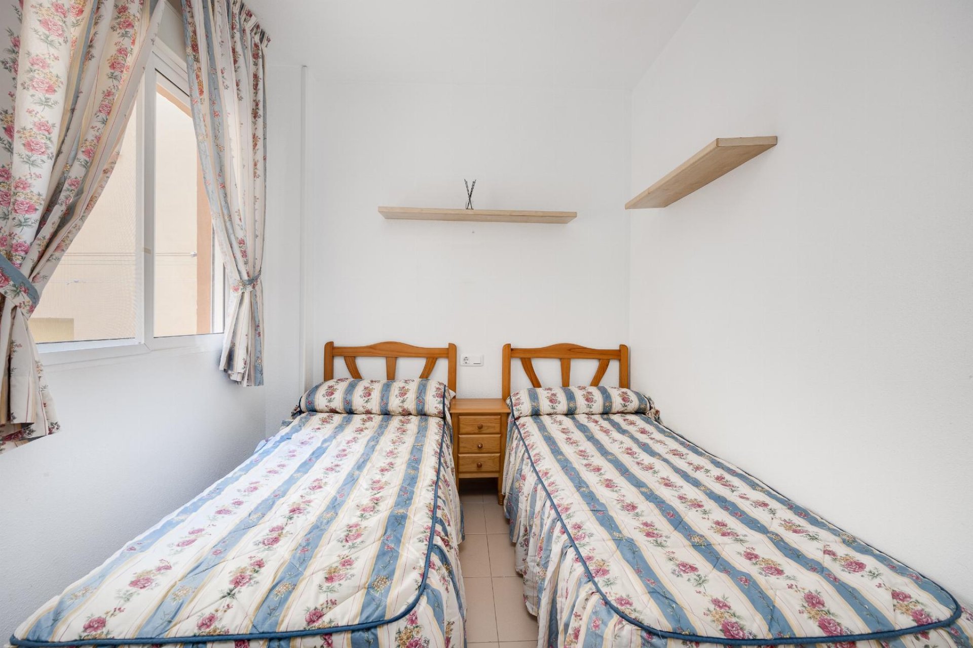 Reventa - Bungalow -
Torrevieja - playa de los naufragos