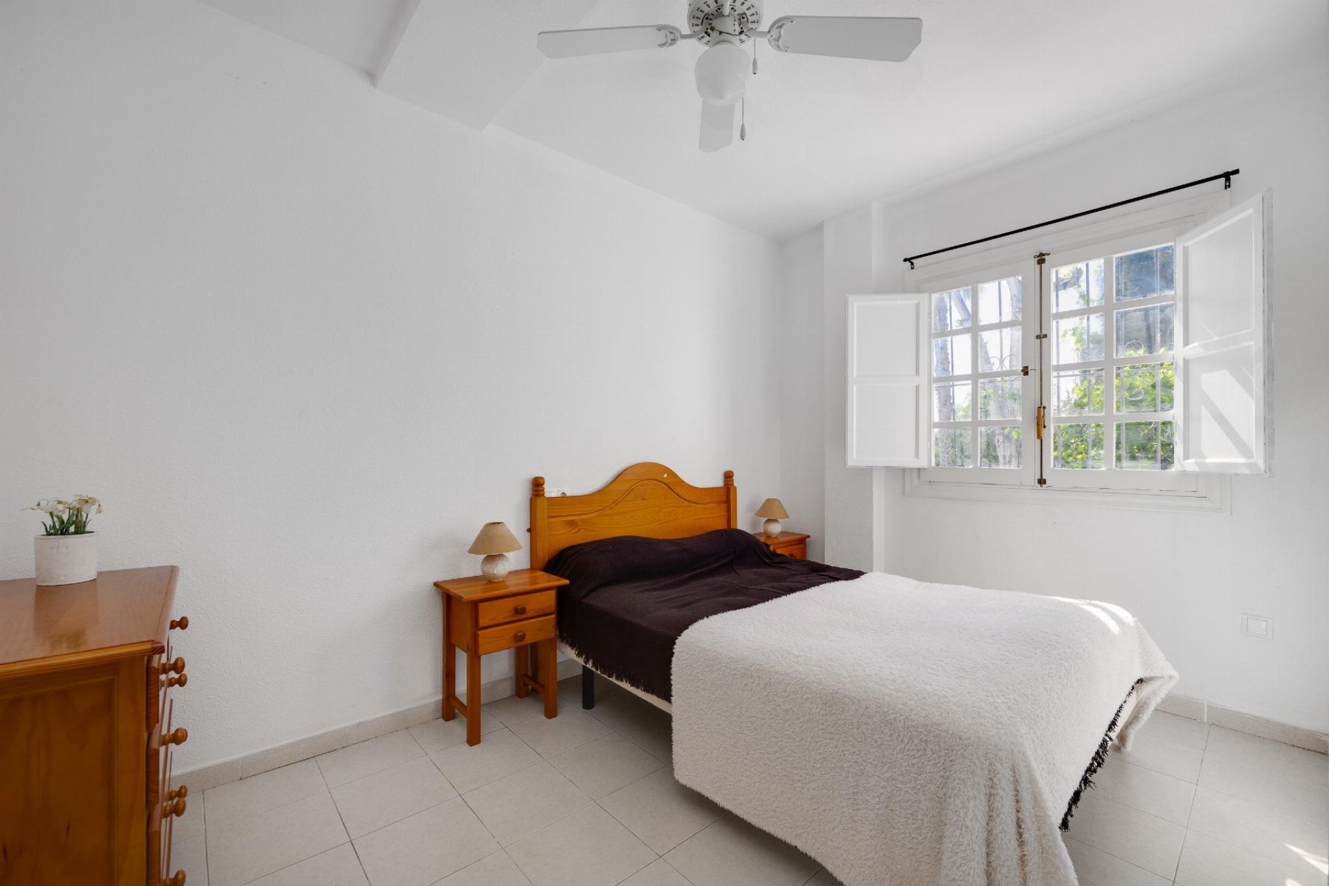 Reventa - Bungalow -
Torrevieja - playa de los naufragos