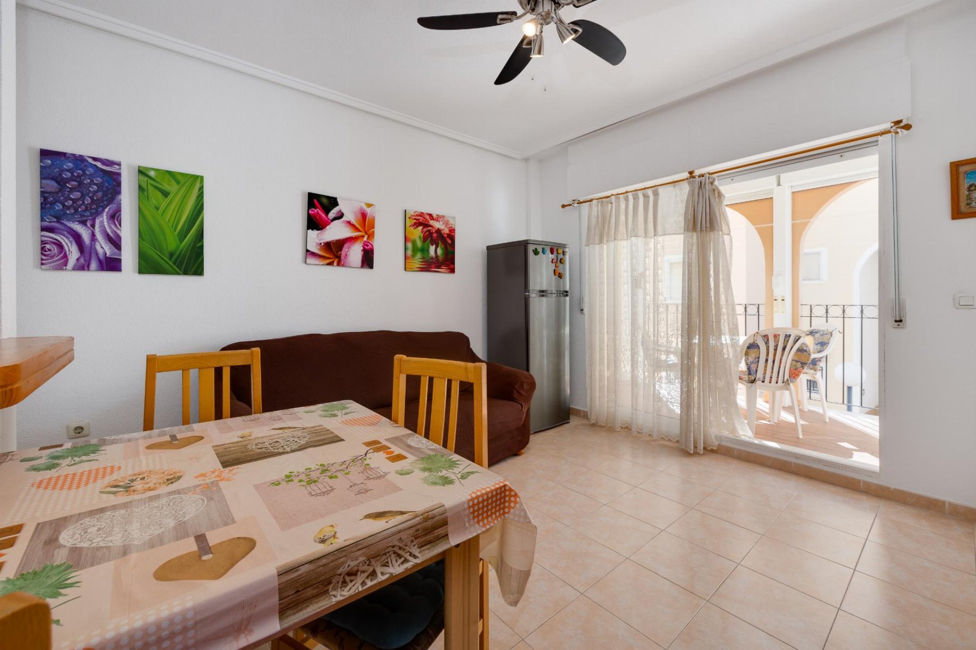 Reventa - Bungalow -
Torrevieja - playa de los naufragos