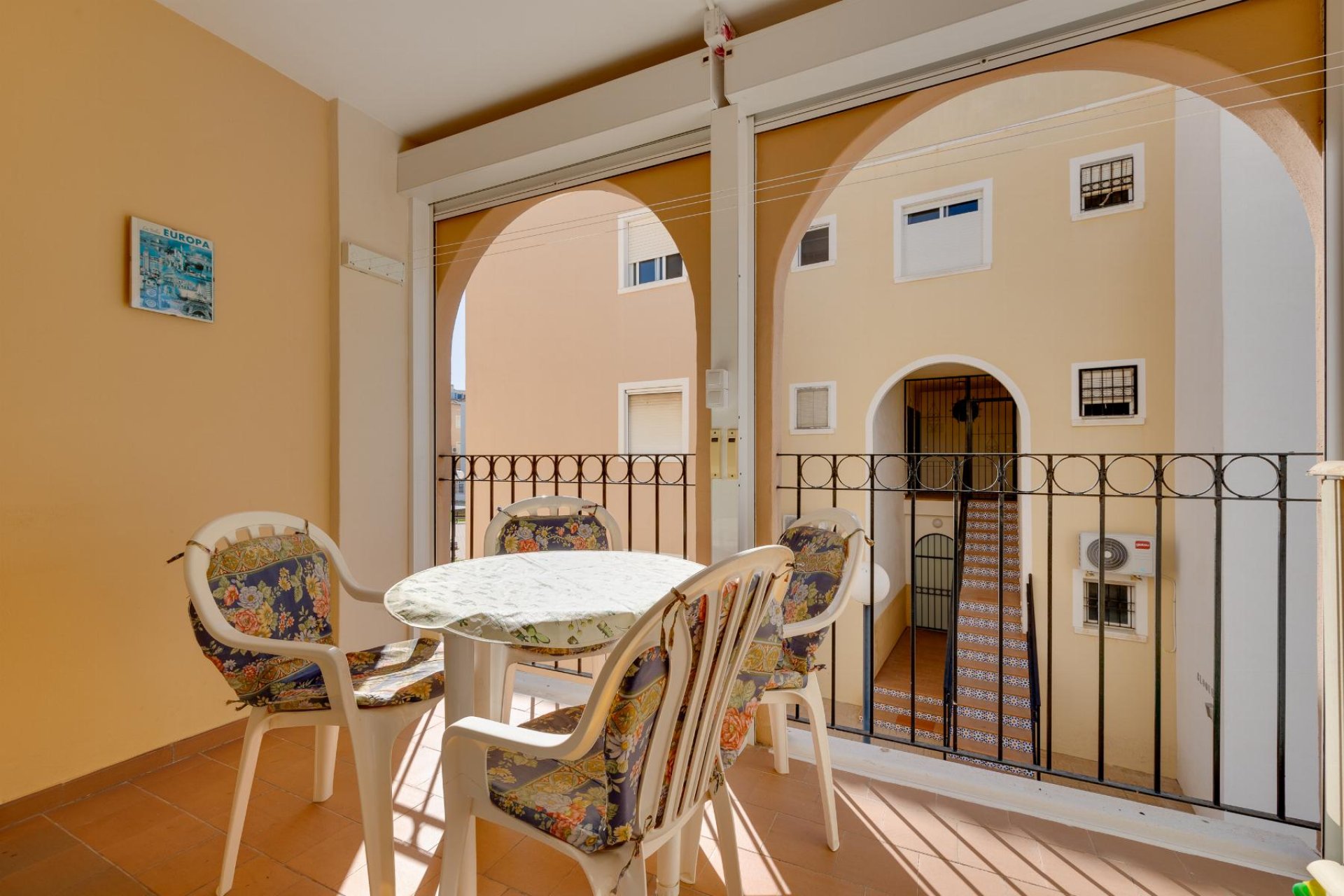 Reventa - Bungalow -
Torrevieja - playa de los naufragos