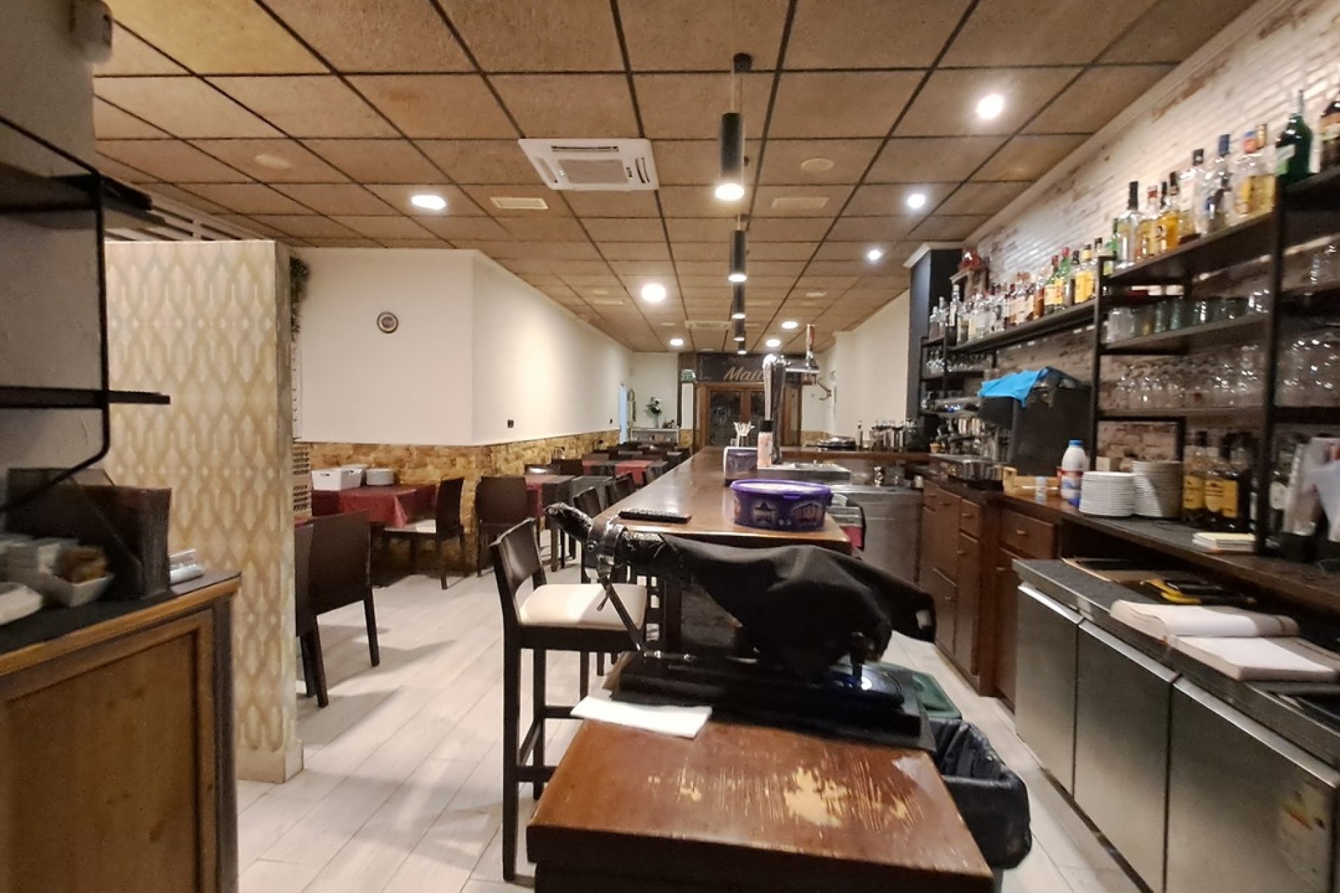 Reventa - Comercial -
Benijofar