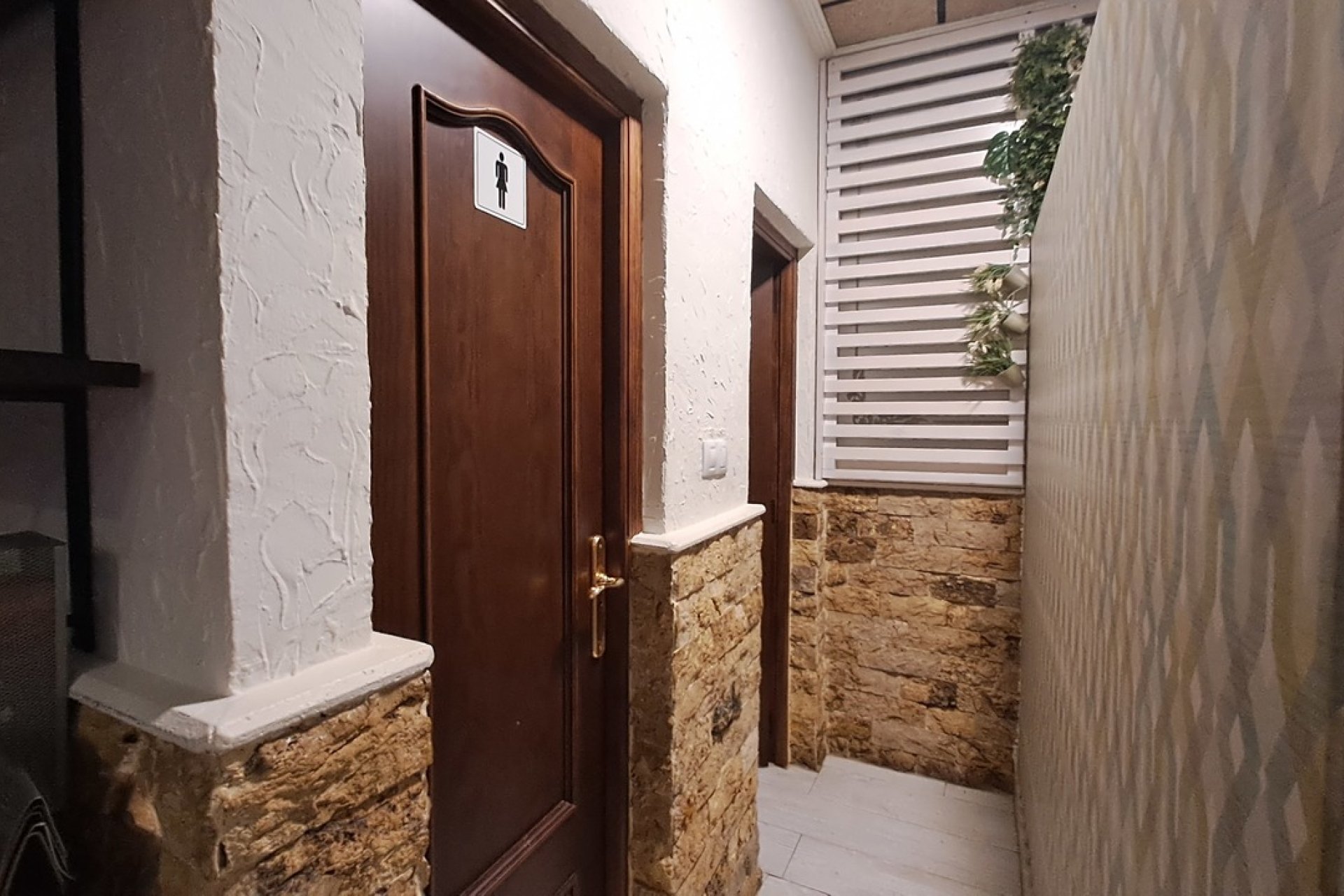 Reventa - Comercial -
Benijofar