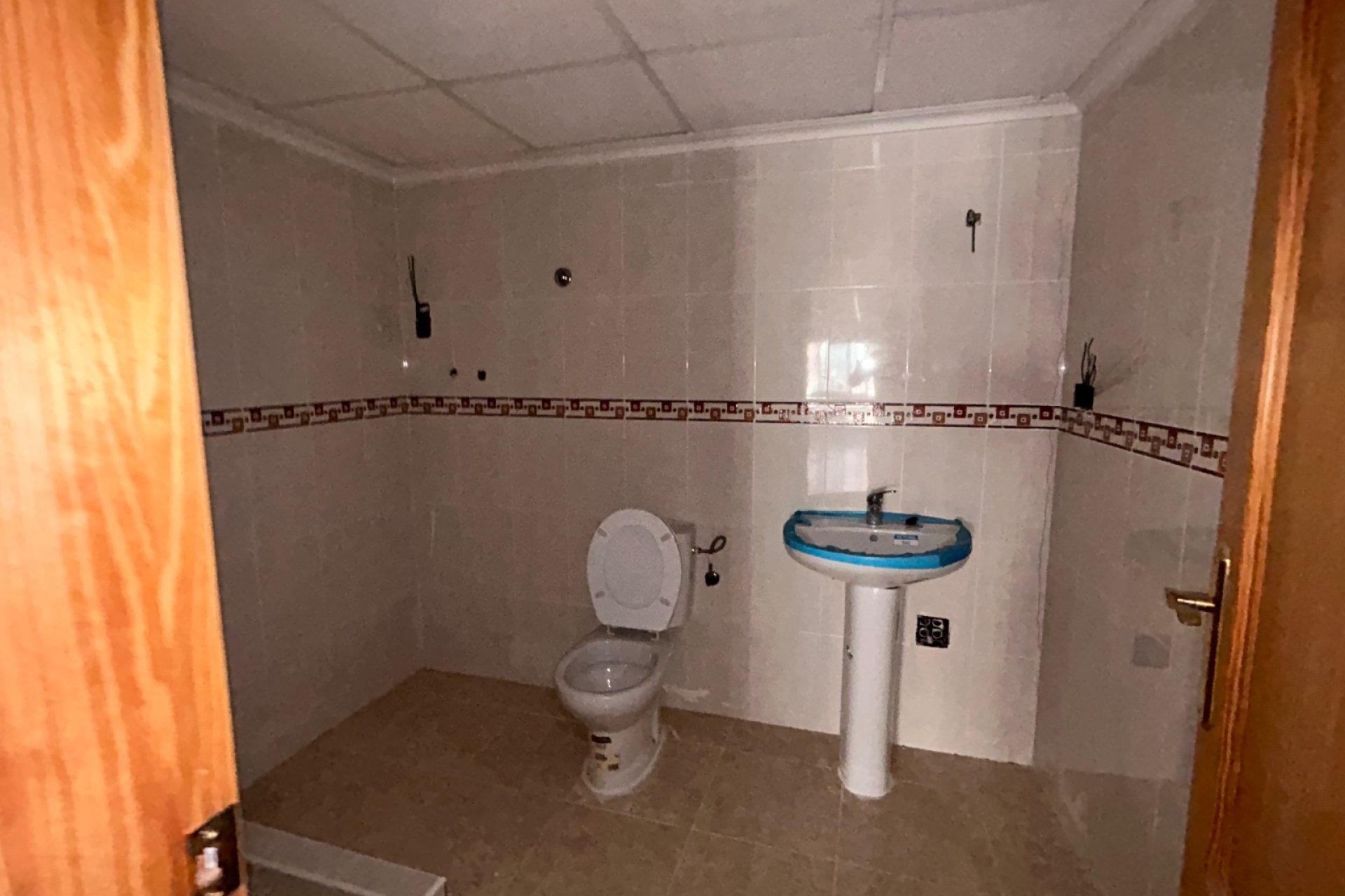 Reventa - Comercial -
Jacarilla