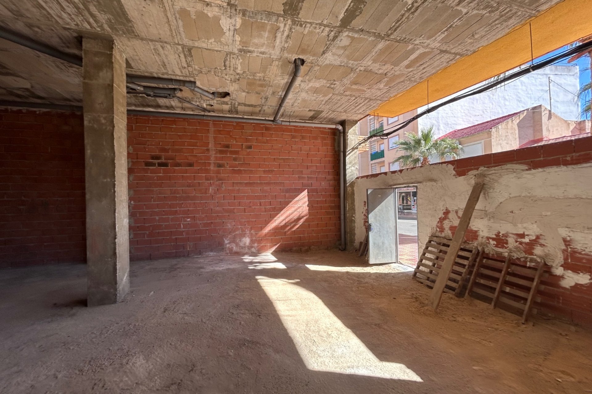 Reventa - Comercial -
Jacarilla