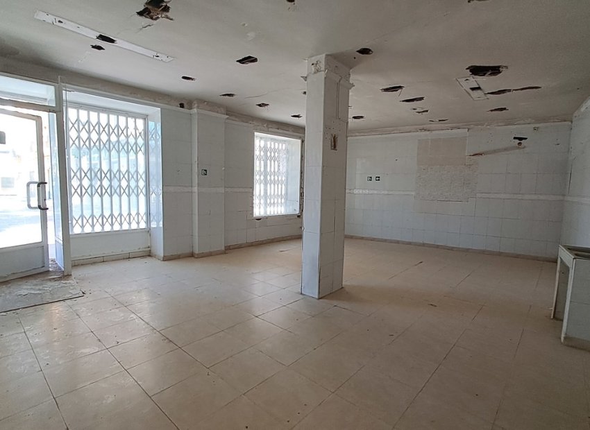 Reventa - Comercial -
Orihuela