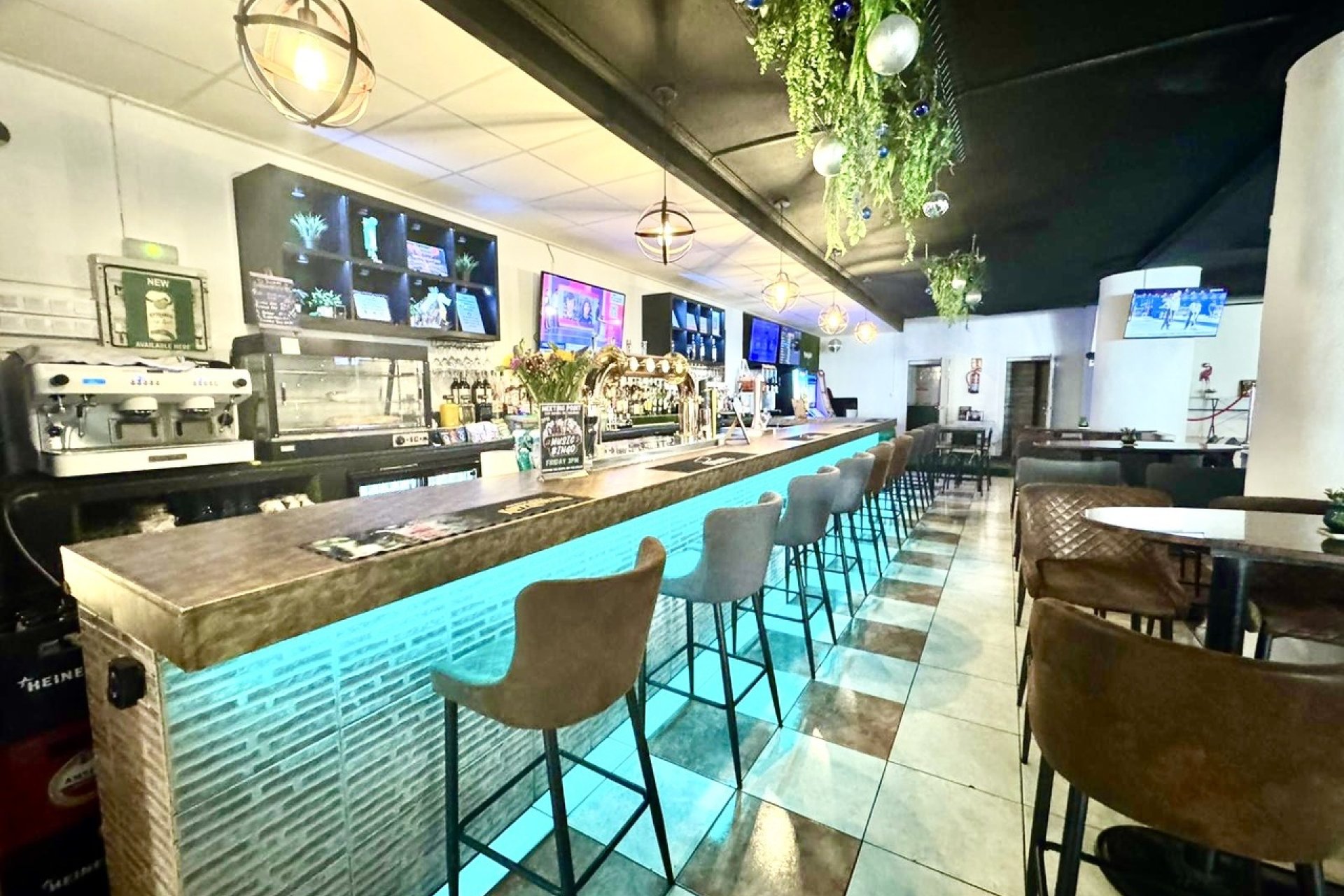 Reventa - Comercial -
San Miguel de Salinas