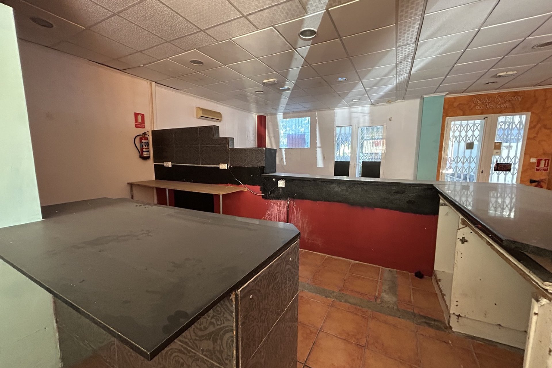 Reventa - Comercial -
Villamartín - Villamartin