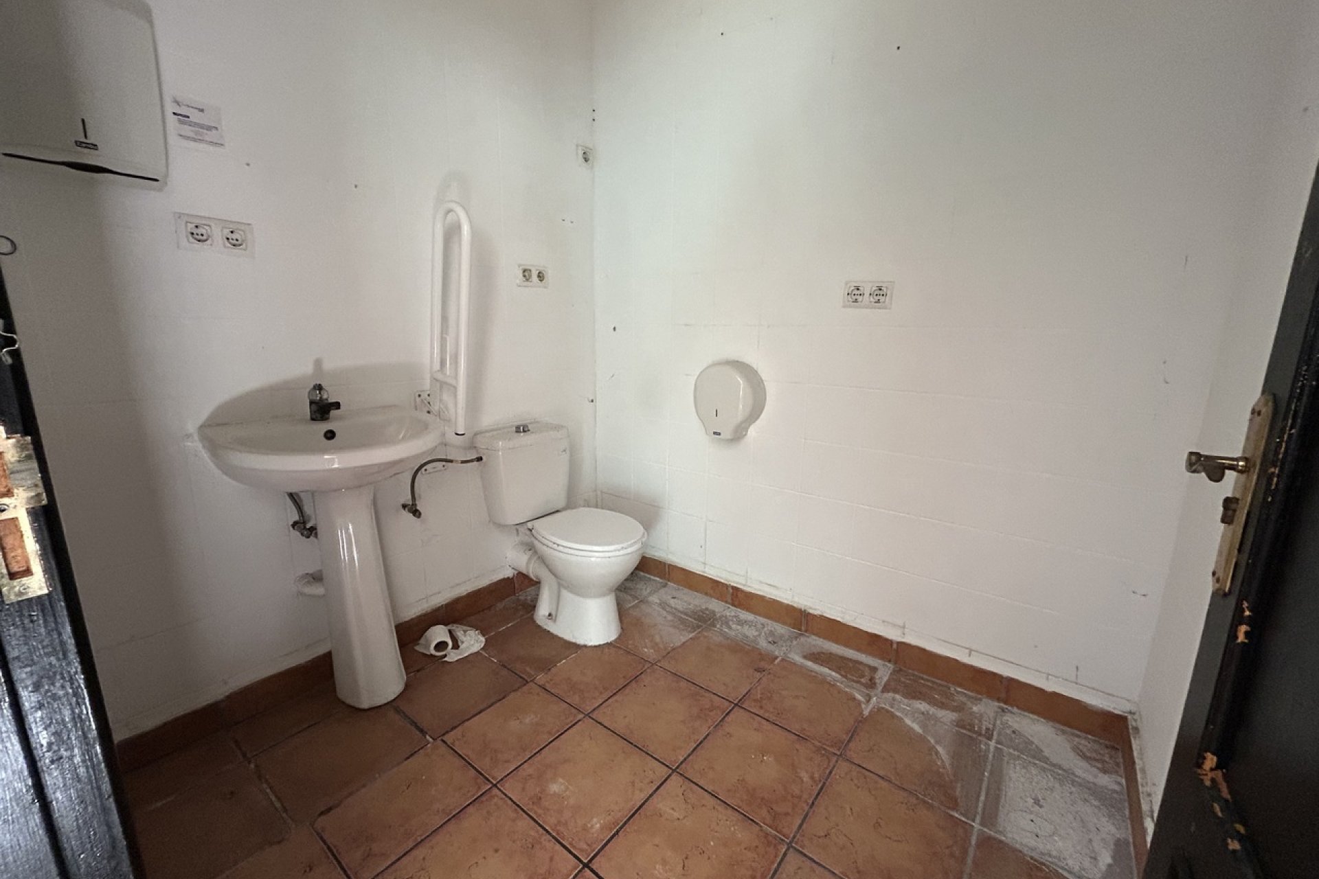 Reventa - Comercial -
Villamartín - Villamartin