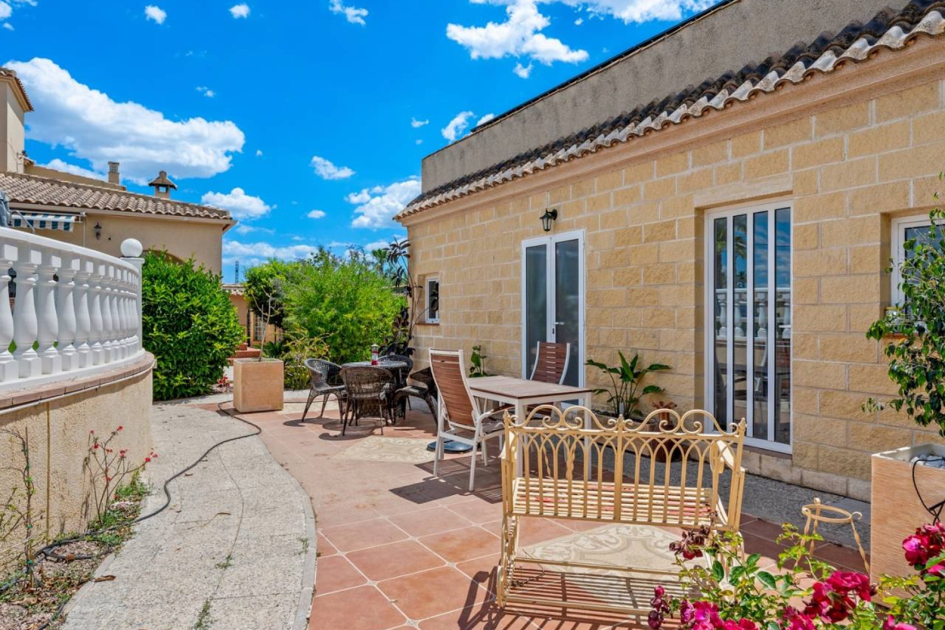 Reventa - Finca -
Catral