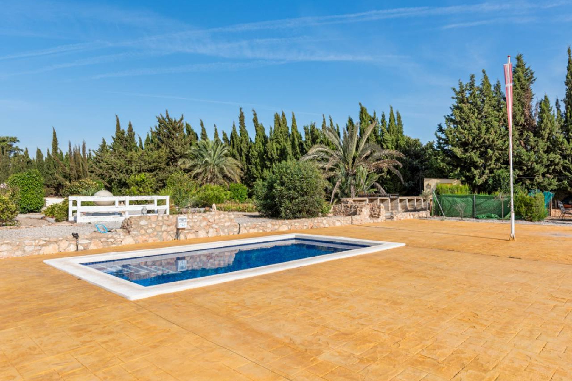Reventa - Finca -
Los Montesinos