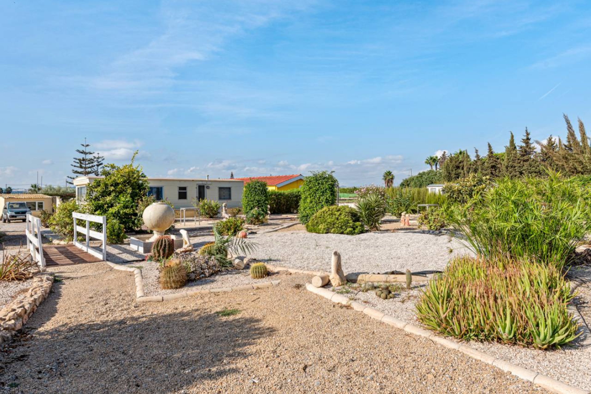 Reventa - Finca -
Los Montesinos