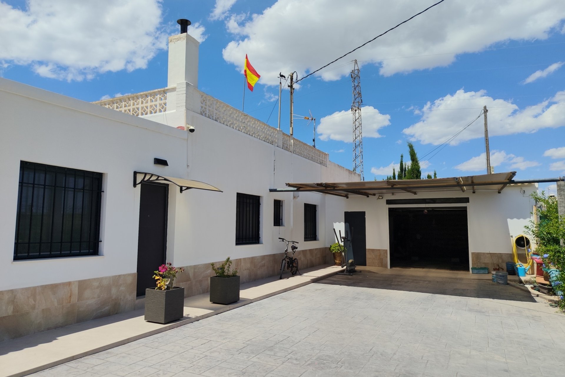 Reventa - Finca -
Los Montesinos