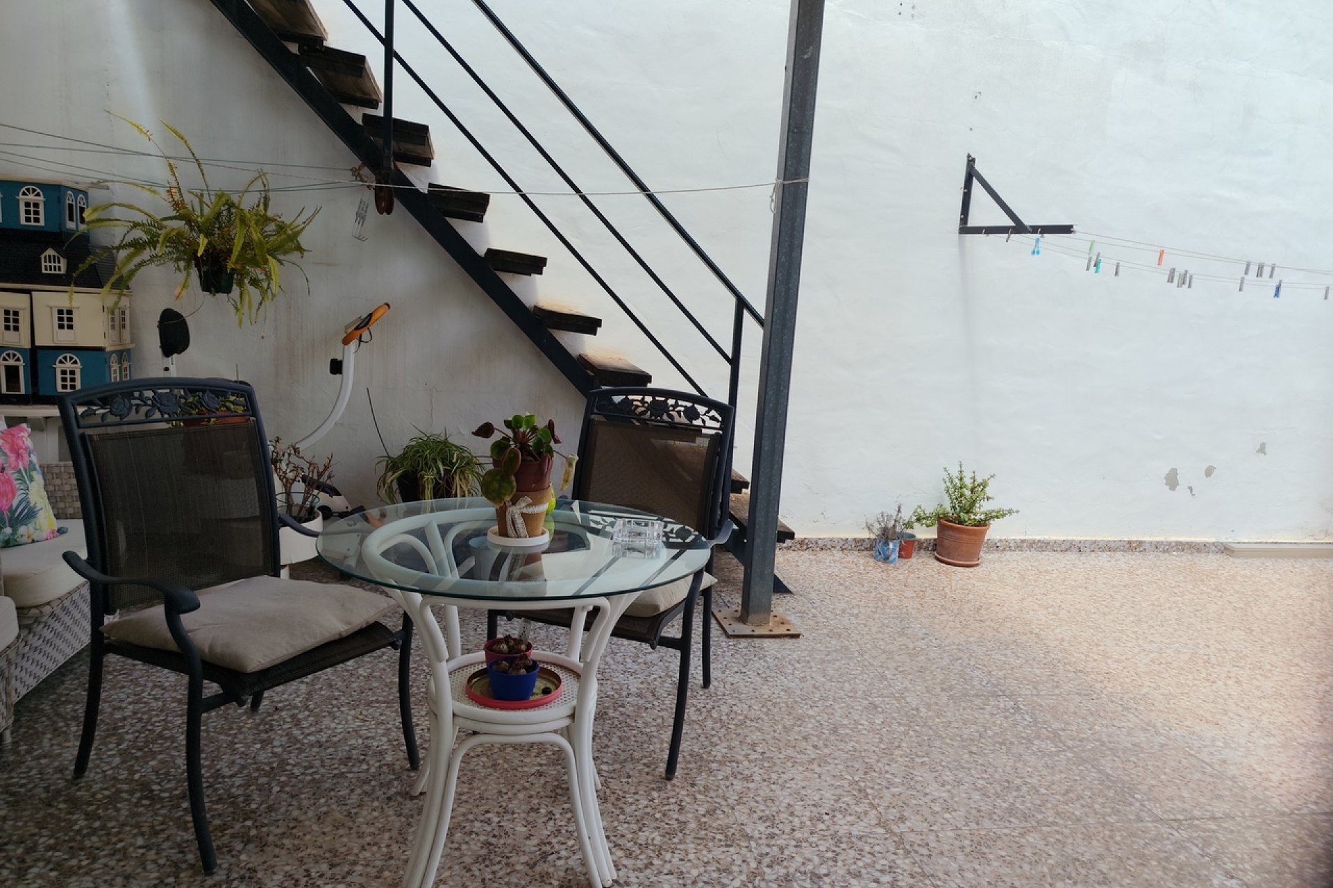 Reventa - Finca -
Los Montesinos