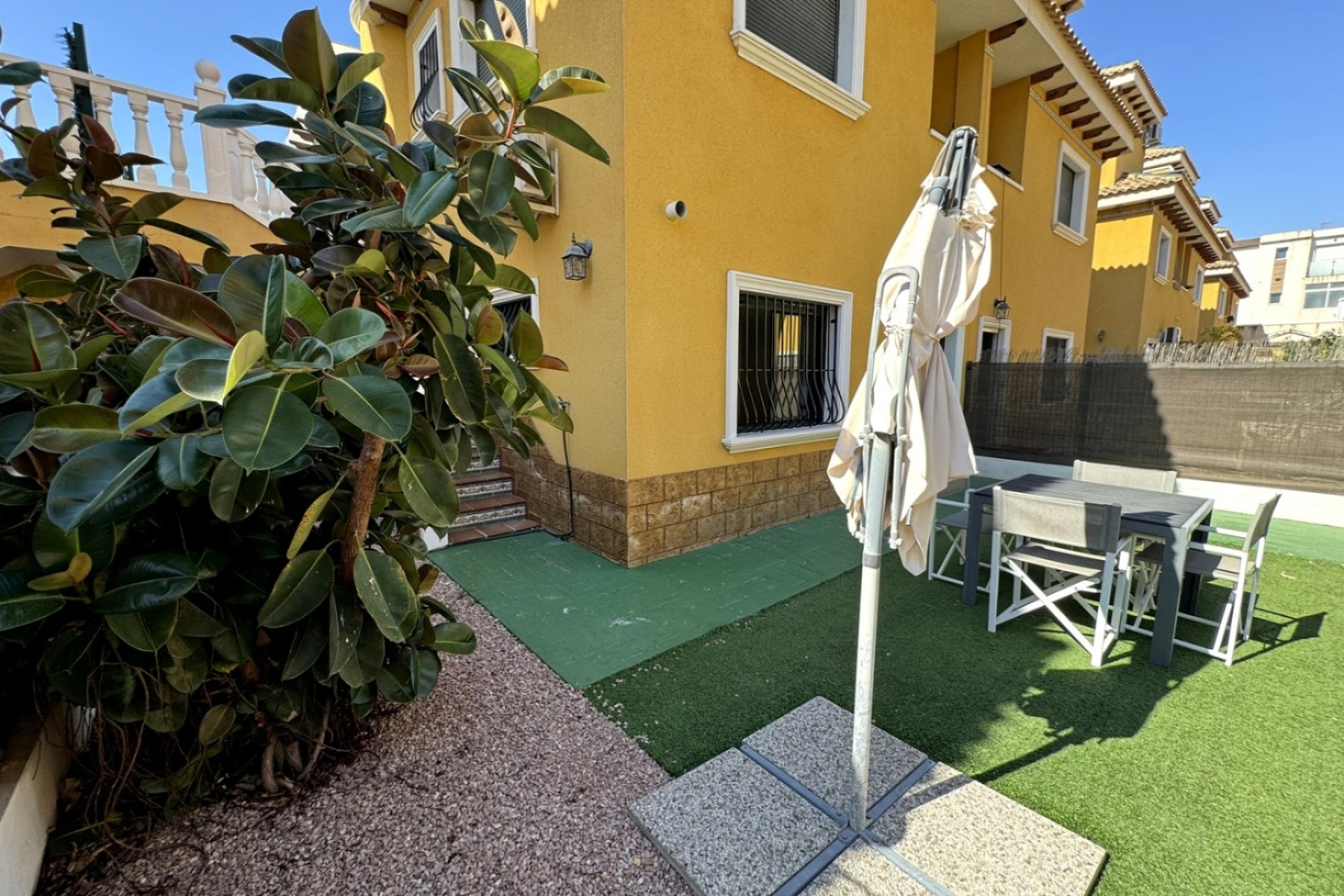 Reventa - Villa /Adosado -
Ciudad Quesada