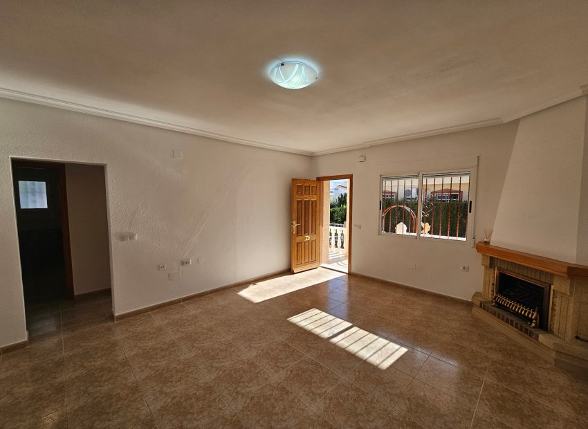 Reventa - Villa -
Algorfa - Montemar