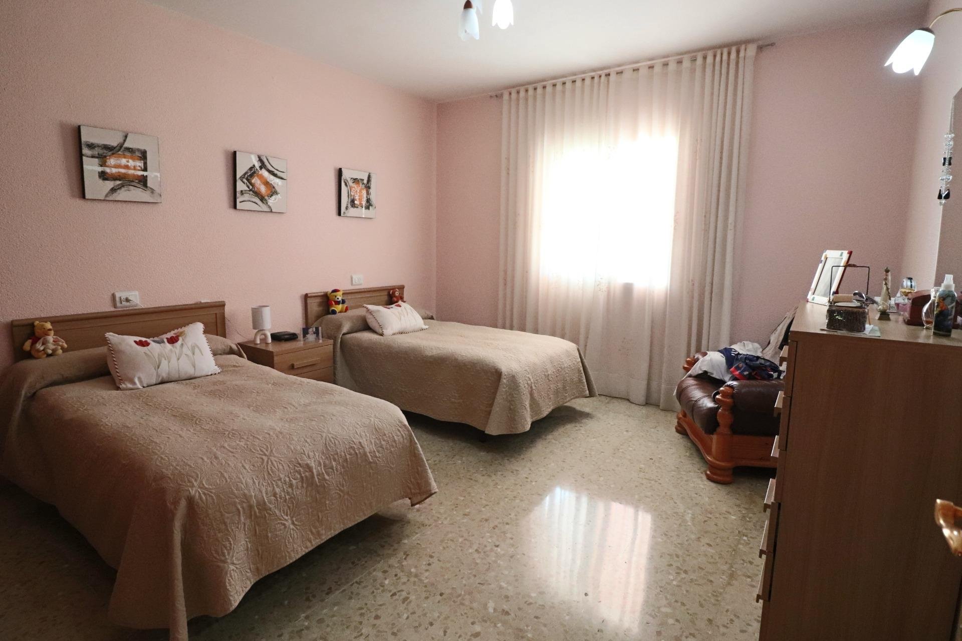 Reventa - Villa -
Benidorm - Juzgados